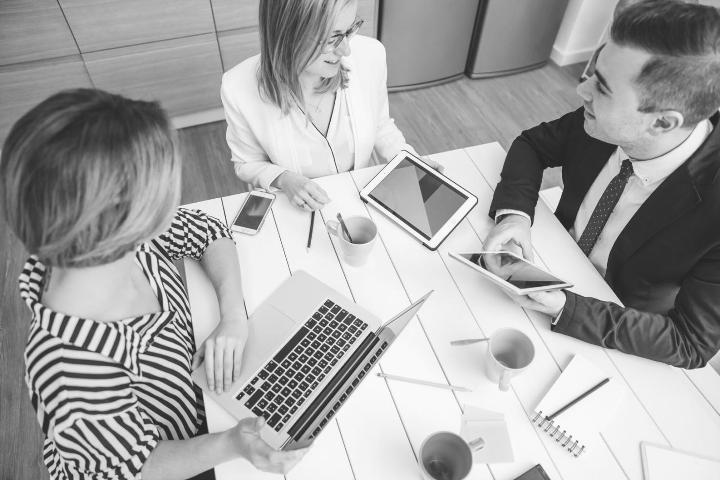 Detaillierte Finanzanalyse und Modellierungstechniken